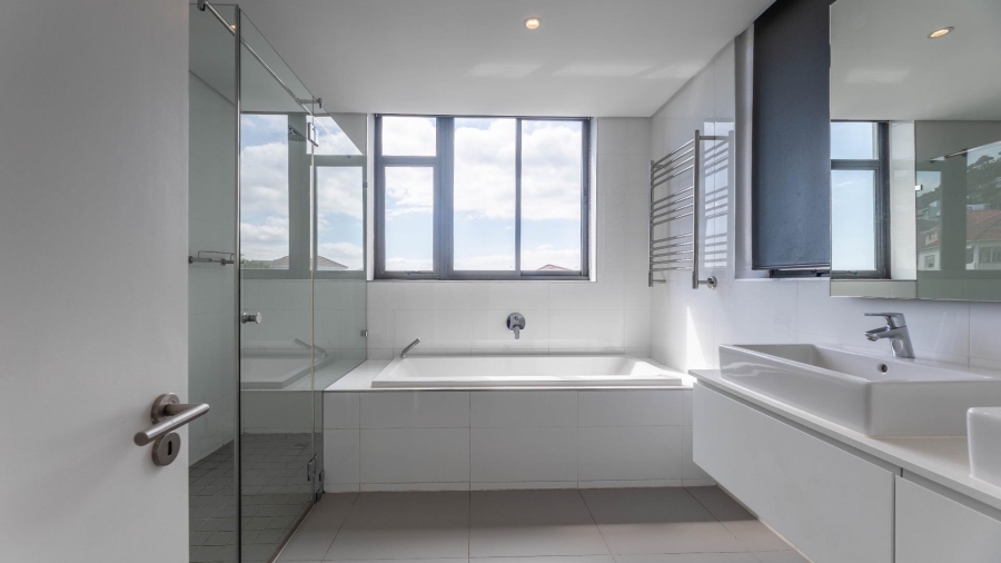 2 Bedroom Property for Sale in Sea Point Western Cape